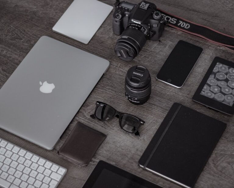 Discover the Best Tech Accessories for Every Gadget Lover