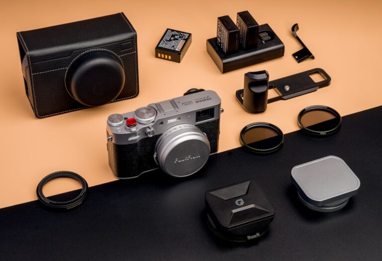 Top 10 Must-Have Tech Accessories for Your Daily Life